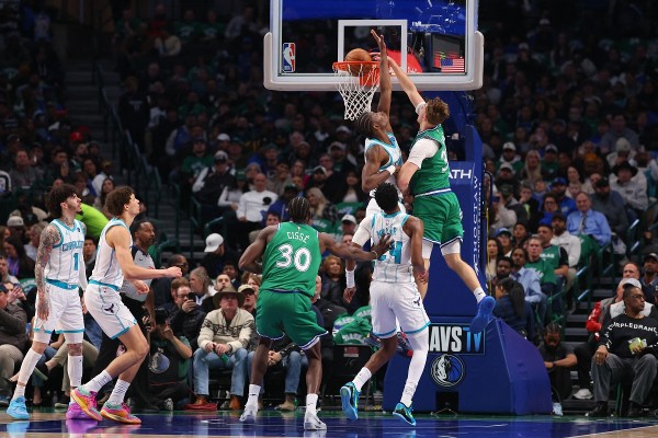 法拉格寫悲情紀錄 黃蜂掃「獨」5連勝