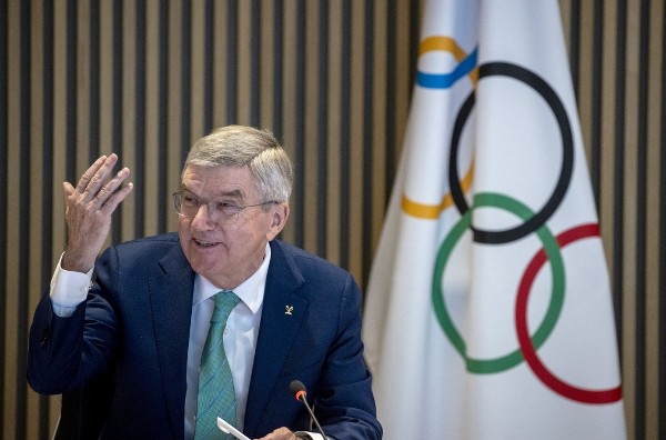 巴赫傾向讓俄羅斯及白羅斯運動員以中立身份參加明年巴黎奧運。©AFP