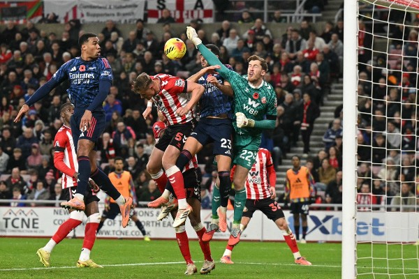 雲加警告阿迪達勿依賴AI