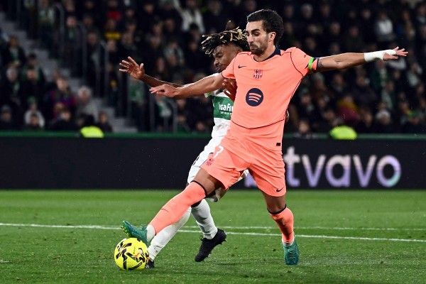 巴塞擬與托利斯傾續約