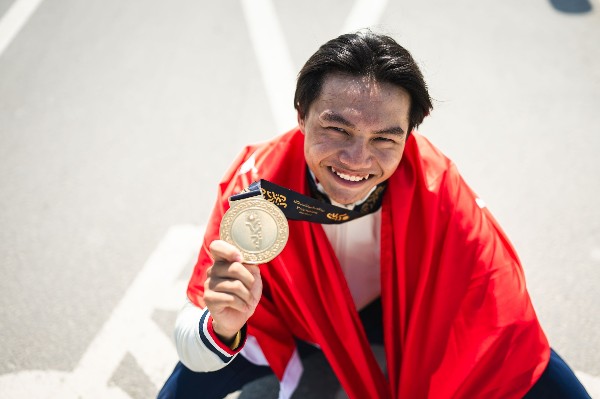 李昀俊亞青運單車公路賽摘金