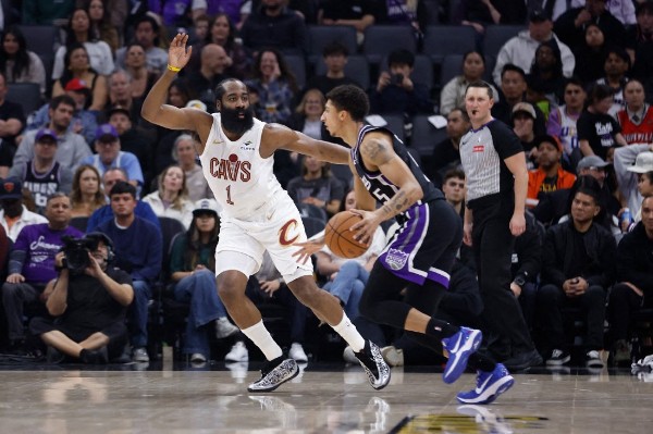 夏登騎士地標有表現 送帝王12連敗