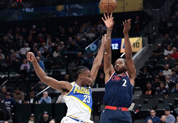 馬夫連倒戈好表現 快艇大破溜馬