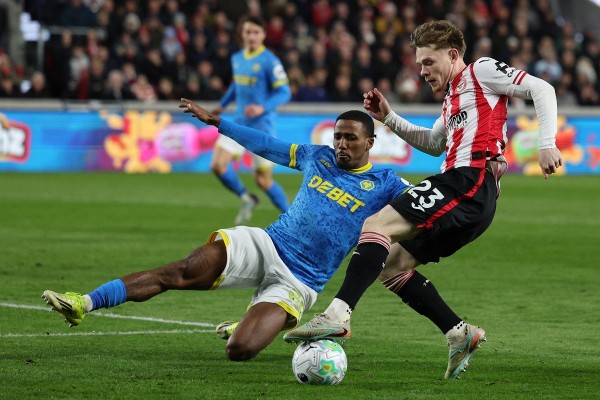 賓福特領先兩球遭狼隊逼和2：2