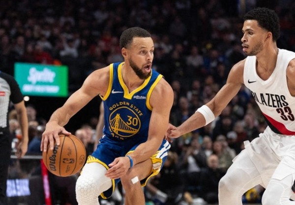 拓荒者贈勇士新季首敗