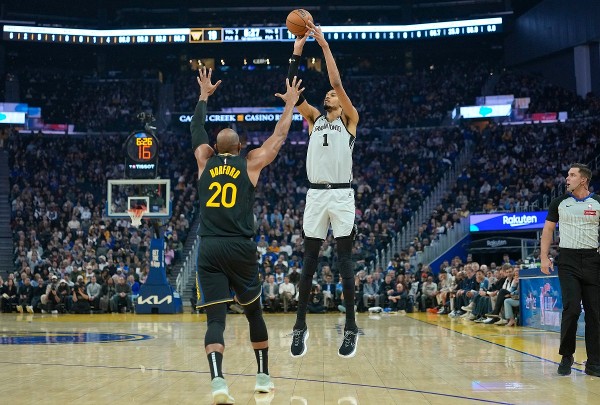 馬刺反勝殘陣勇士 蘇恆被裁