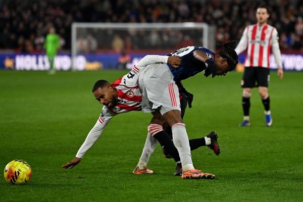 阿仙奴遭賓福特逼和