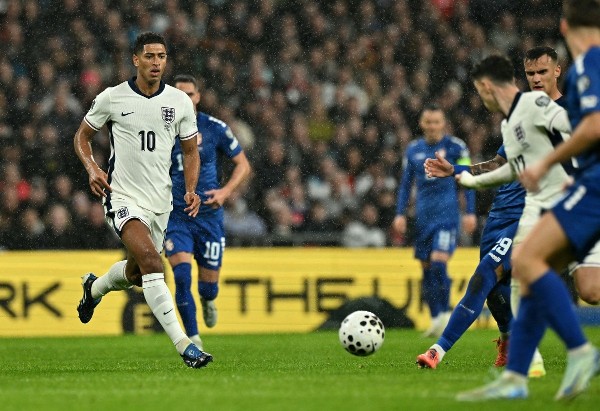 英格蘭呈人滿之患  杜曹：建立團隊