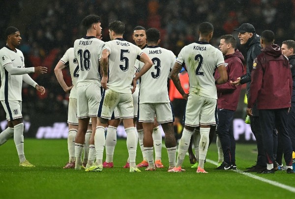 參考欖球戰術 杜曹擬制定「絕殺小隊」