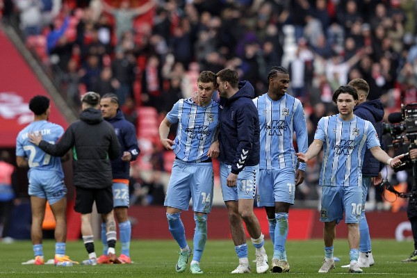 苦等25年 林伯勢率高雲地利返英超