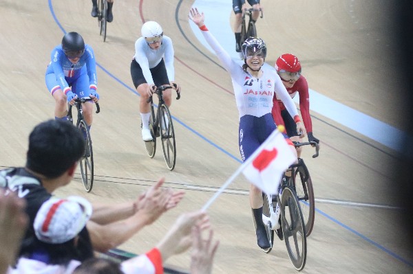 李思穎主場炒車無大礙 全能賽得第14