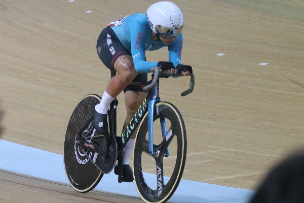 李思穎主場炒車無大礙 全能賽得第14