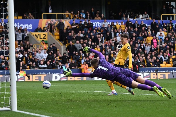 狼隊索價4000萬鎊 鎚仔難斟史特拿臣