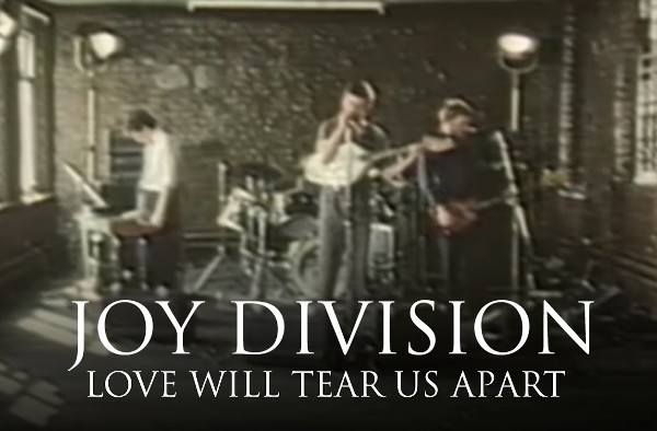 Joy Division名作，被改編成讚美班尼斯的打氣歌。YouTube截圖
