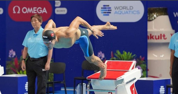 何甄陶刷新男子100蝶香港紀錄