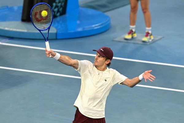 迪文拿奧鬥一哥爭入4強 祖高域不戰而勝