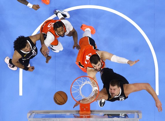 尤基治豪取55分 金塊輕鬆反「艇」