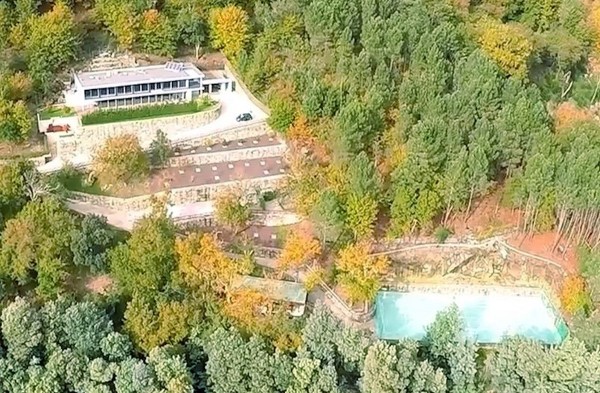 C朗的豪宅有近4500呎僭建物。