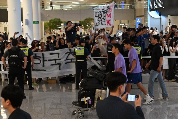 韓國噓聲中返國 孫興慜道歉