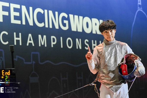 何承謙少年組封王 港隊單屆世青賽首奪兩金