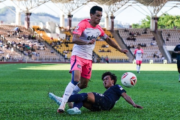 傑在劣勢下擊敗東區,開季錄得2連勝。HKFA