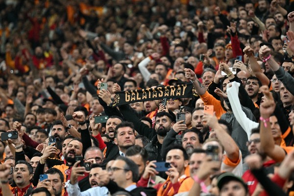 煙花伺候兼遭改歌 利記「地獄」奇遇記