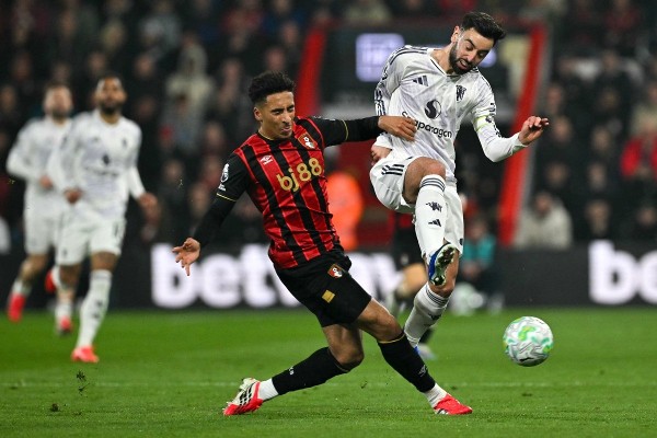 麥佳亞被逐  曼聯遭般茅逼和2：2