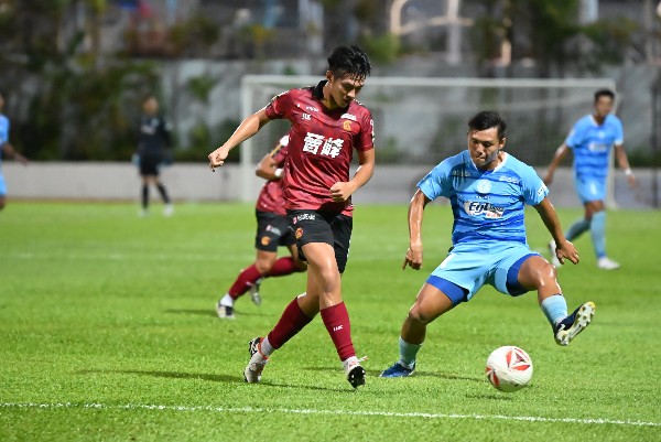 九龍城雨戰中反勝標準流浪3：2HKFA