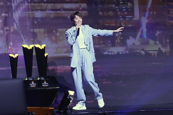 杜凱琹圓紅館個唱夢　打波緊張啲