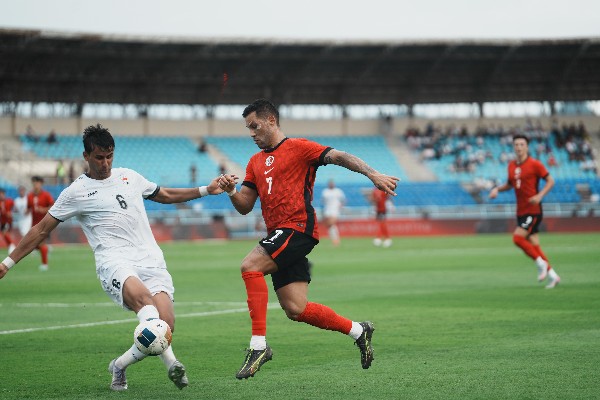 祖連奴為港隊博得12碼。HKFA