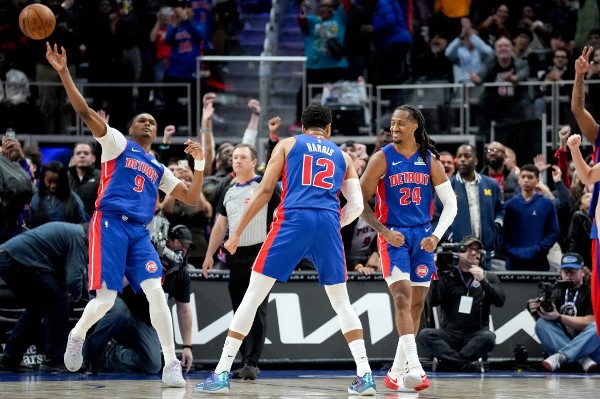 活塞終止湖人9連勝