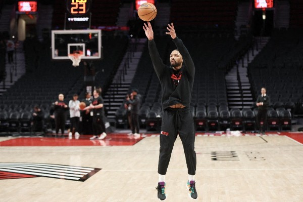 利拿特「復出」 三分賽星光熠熠