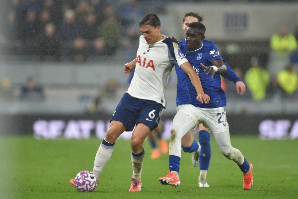 同馬高施華坦誠對話 柏連拿回「刺」富咸？