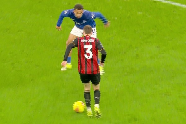 【英超】愛華頓1：2般尼茅夫