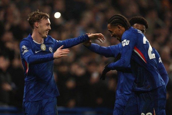 車路士領先兩球遭列斯聯逼和