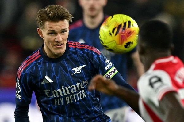 阿仙奴面「聖」 阿迪達：英聯盃失利有助最後衝刺