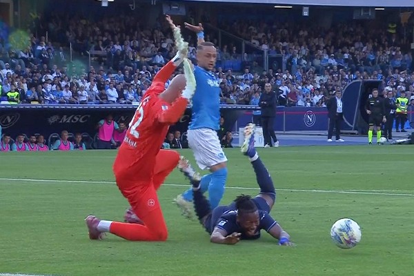 【意甲】拿玻里0：2拉素