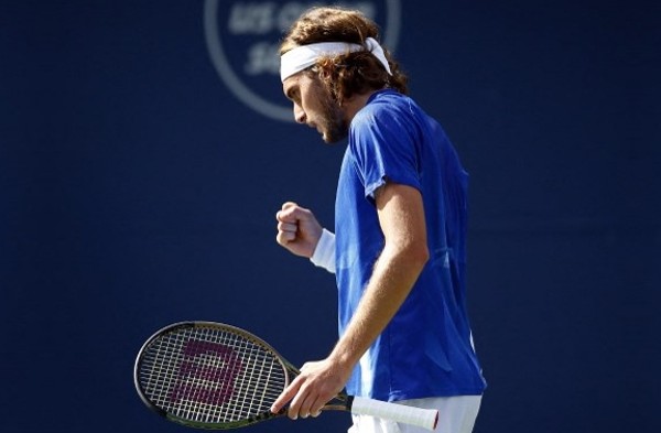 薛斯柏斯拒打新冠疫苗