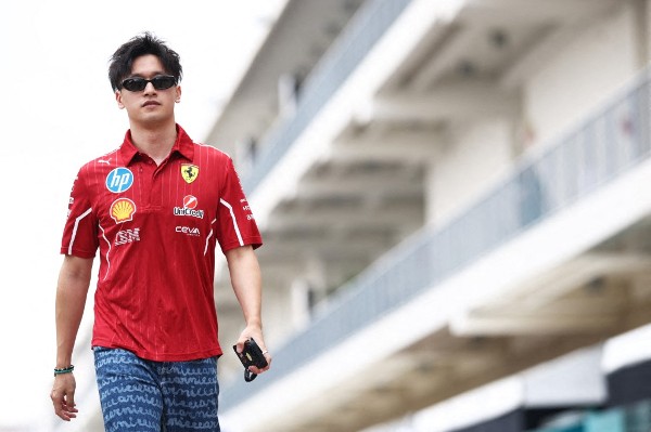 周冠宇投F1新車隊任後備車手