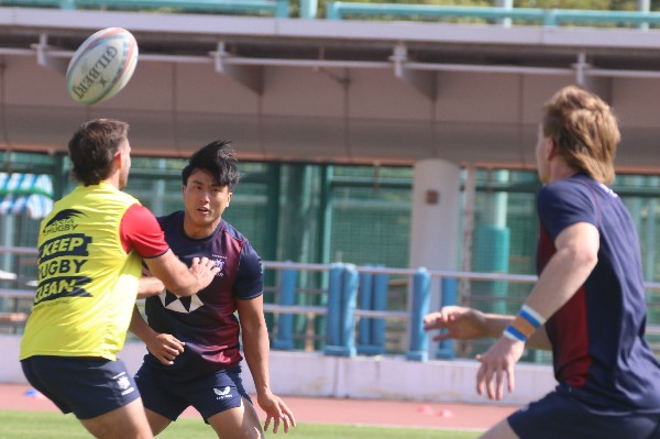 港七欖聖誕無休爭升班 李卡度落選首站大軍