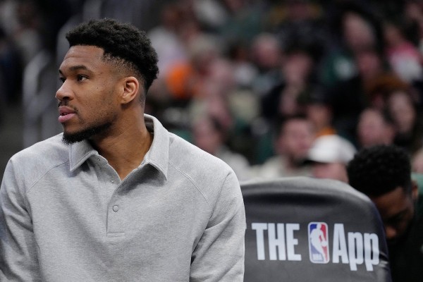 公鹿緣盡季後賽 9連入playoffs戰績中斷