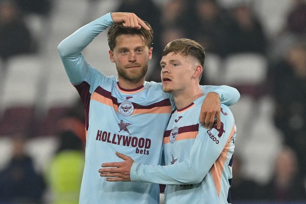 路易斯樸達起孖 狼隊0：2賓福特