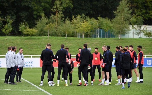 德國足總去到英格蘭訓練基地聖佐治公園球場取經。©AFP