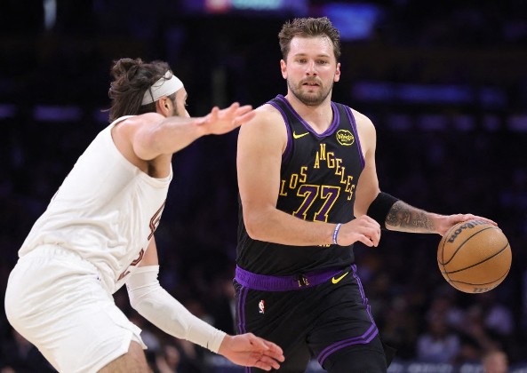 季後賽開打前回LA 當錫首戰復出成疑