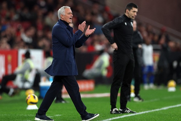 撐雲尼！甘賓尼斥摩連奴枉為領袖