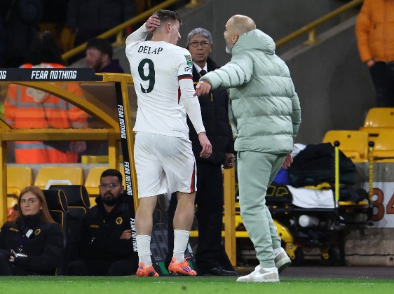 戴納傷肩膊 馬利斯卡稱唔樂觀