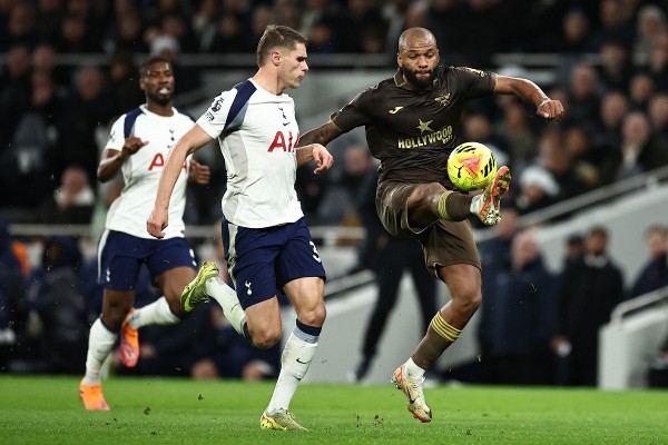 伊哥泰亞高續約5年：「賓」至如歸的愛