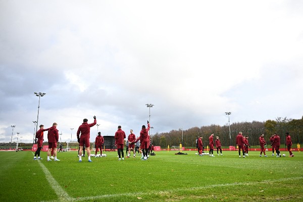 參觀卡靈頓訓練基地 曼聯收100鎊