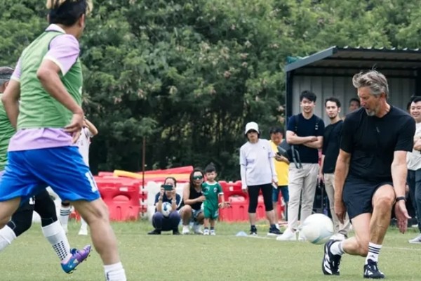 雲達沙抵港後馬不停蹄出席各項活動。Instagram截圖