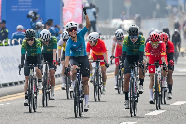 【全運】李思穎衛冕女子公路賽 奪港隊今屆第2金